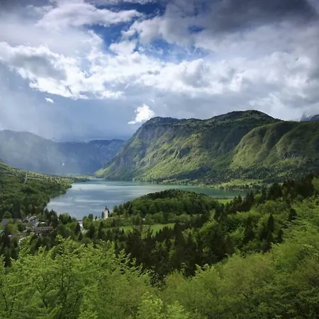 Quarto em Acomodações Particulares Mia With Balcony